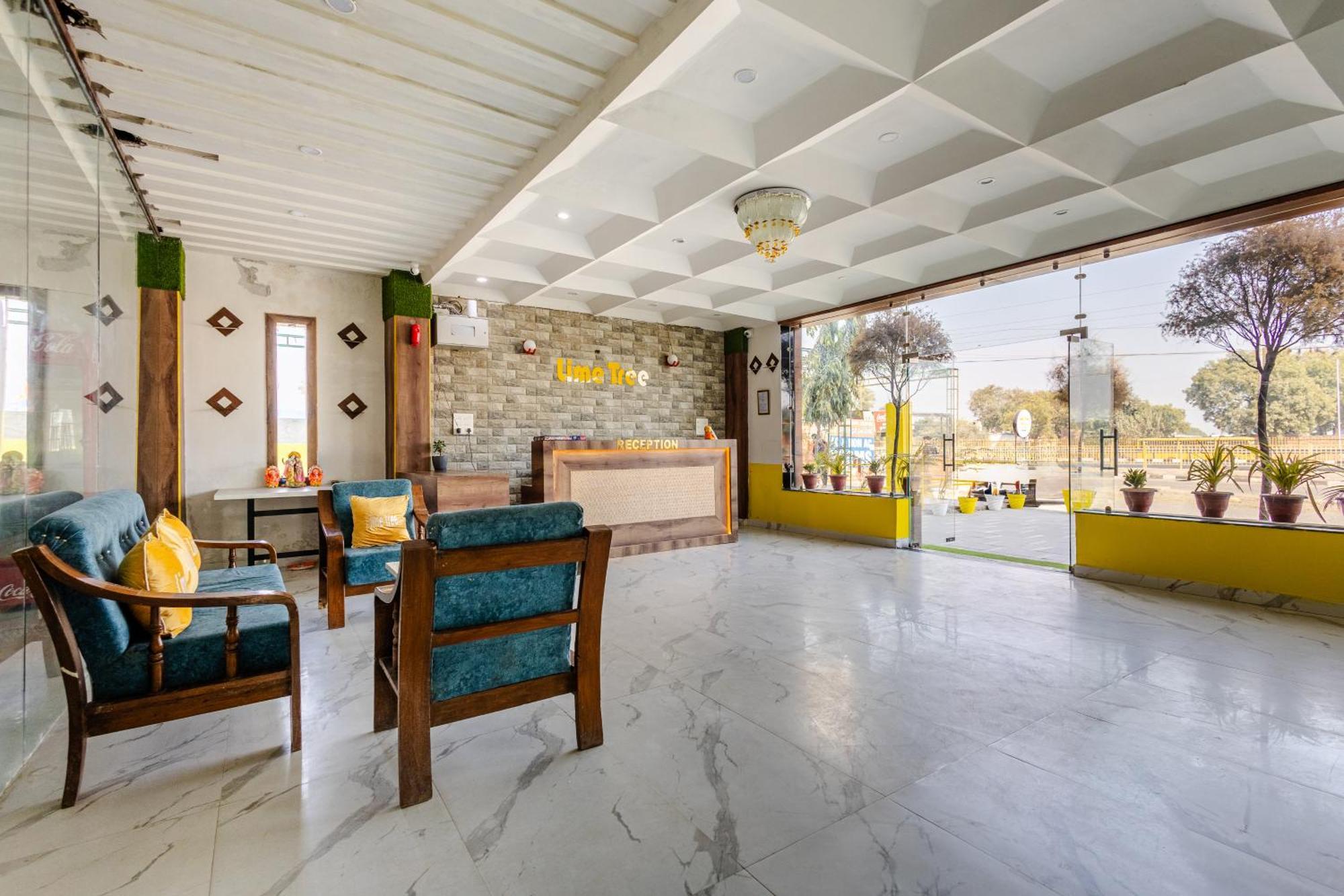 Lime Tree Hotel And Banquet Vrindāvan Eksteriør billede