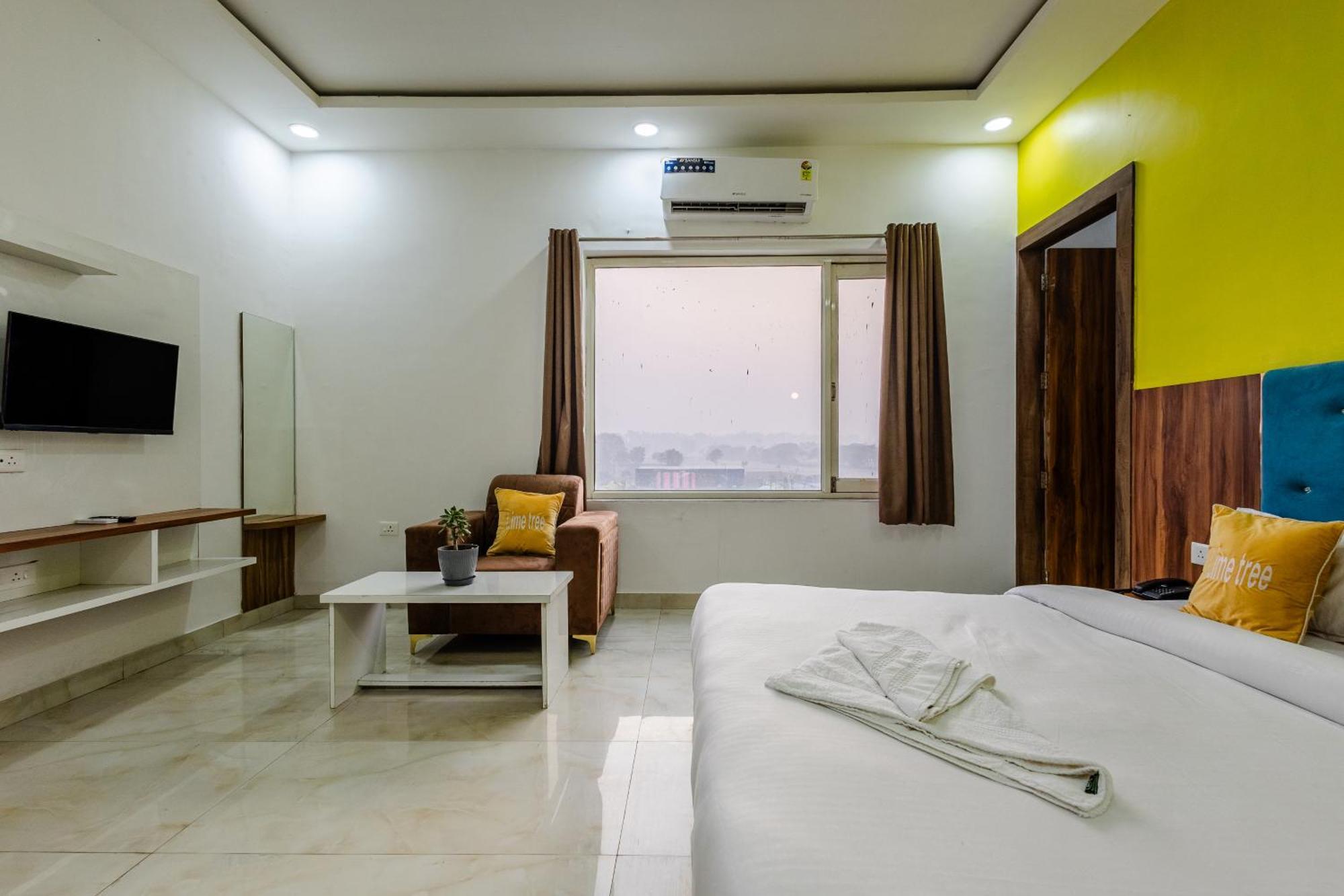 Lime Tree Hotel And Banquet Vrindāvan Eksteriør billede