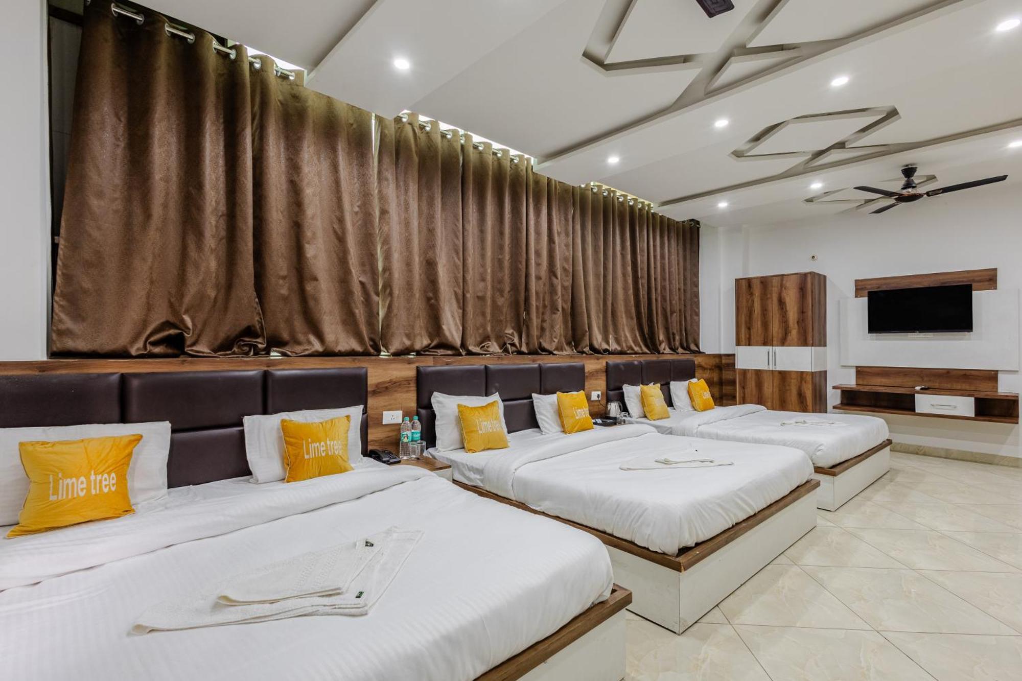 Lime Tree Hotel And Banquet Vrindāvan Eksteriør billede